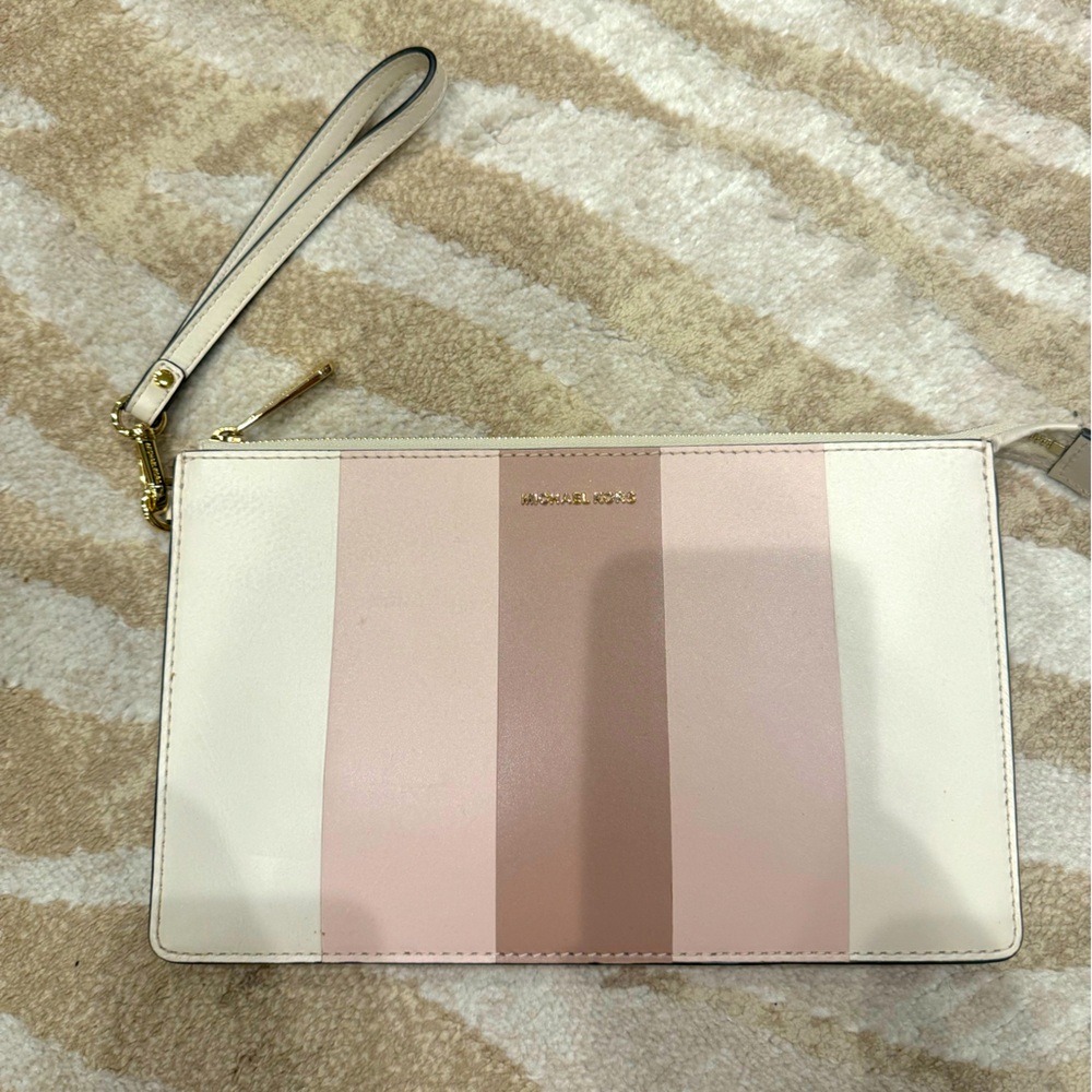 Michael Kors wristlet